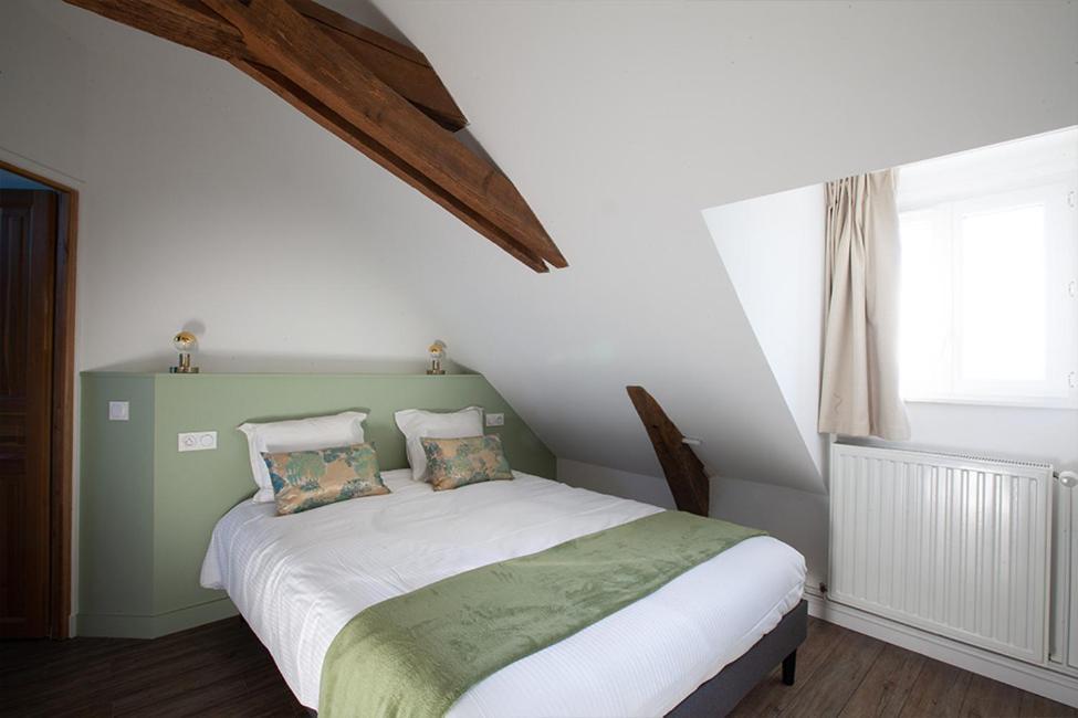 Bed and breakfast Confidences Escale à Brissac Extérieur photo
