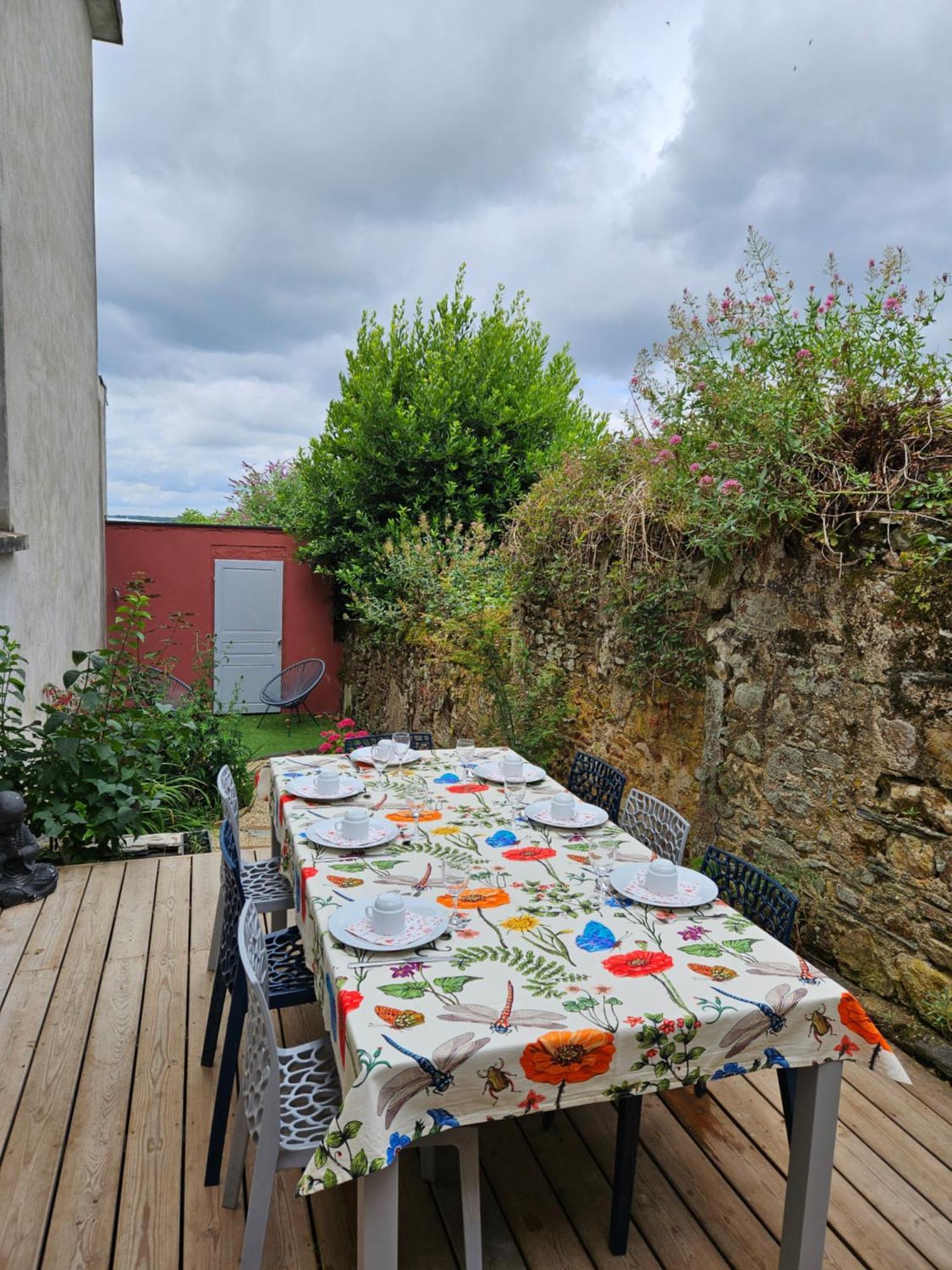 Bed and breakfast Confidences Escale à Brissac Extérieur photo